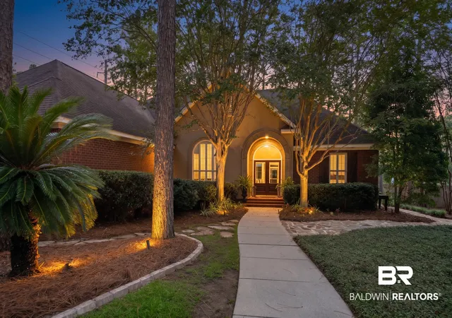 Photo 2 of Sale Pending at 420 Clubhouse Dr, Fairhope, AL 36532 | MLS# 406585 | Listing updated on 2026-08-17
