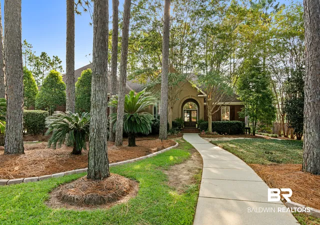 Photo 4 of Sale Pending at 420 Clubhouse Dr, Fairhope, AL 36532 | MLS# 406585 | Listing updated on 2026-08-17