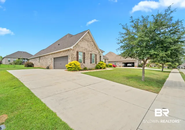 Photo 2 of Single family home for sale at 10687 Cresthaven Dr, Spanish Fort, AL 36527 | MLS# 407070 | Listing updated on 2026-08-14