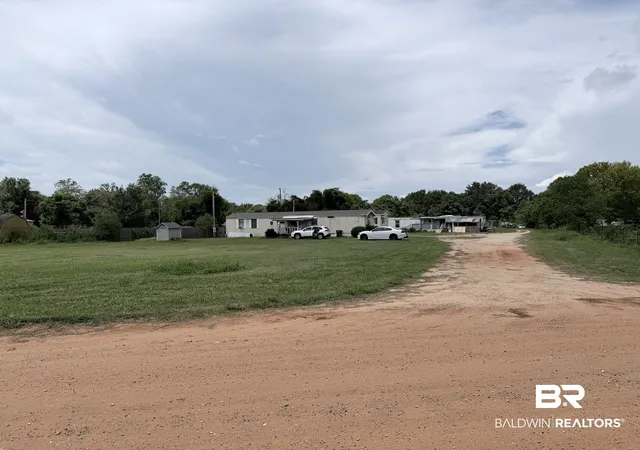 2nd image of 11117 Weeks Rd, Foley, AL 36535 | MLS# 408551
