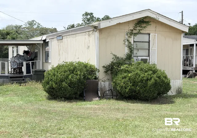Photo 3 of Multi family home for sale at 11117 Weeks Rd, Foley, AL 36535 | MLS# 408551 | Listing updated on 2026-09-14