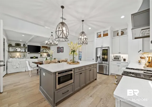 Photo 3 of Single family home for sale at 2 Lafayette Dr, Fairhope, AL 36532 | MLS# 378974 | Listing updated on 2026-09-01