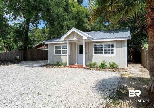 Photo 2 of Single family home for sale at 4898 Bay Cir, Orange Beach, AL 36561 | MLS# 398609 | Listing updated on 2026-08-26