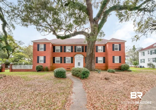 Photo 3 of Townhouse for sale at 214 Upham St #17C, Mobile, AL 36607 | MLS# 393368 | Listing updated on 2026-07-28
