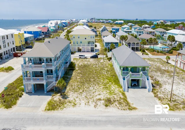 Photo 1 of Sale Pending at 427 Ebb Tide Lane, Gulf Shores, AL 36542 | MLS# 409378 | Listing updated on 2026-09-20