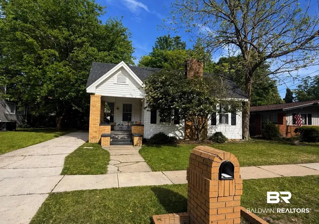 1st image of 103 Glenwood St, Mobile, AL 36606 | MLS# 394797