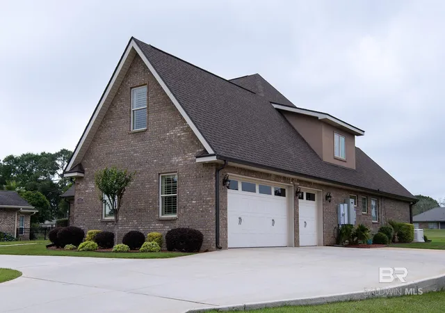 Homes for sale in Foley, AL | 9357 Lakeview Dr, Foley, AL 36535 | MLS# 396640