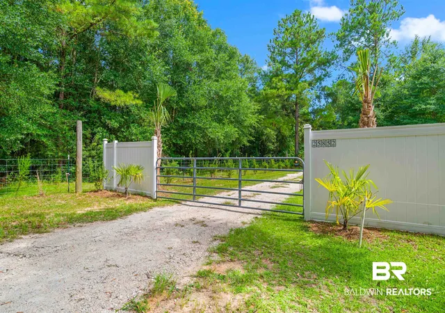 2nd image of 25852 Patterson Rd, Robertsdale, AL 36567 | MLS# 399949