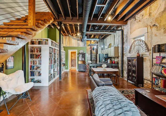 2nd image of 501 Dauphin St #E, Mobile, AL 36602 | MLS# 408973