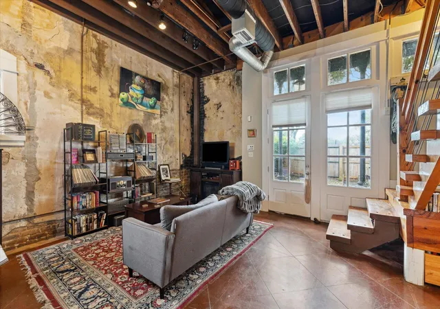 Photo 3 of Sale Pending at 501 Dauphin St #E, Mobile, AL 36602 | MLS# 408973 | Listing updated on 2026-08-25
