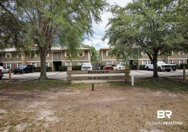 Photo 13 of Townhouse for sale at 125 E 22nd Avenue #2, Gulf Shores, AL 36542 | MLS# 399657 | Listing updated on 2026-07-24