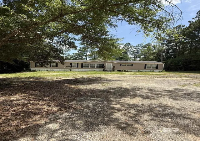 Homes for sale in Brewton, AL | 83 Matthew Lane, Brewton, AL 36426 | MLS# 398030