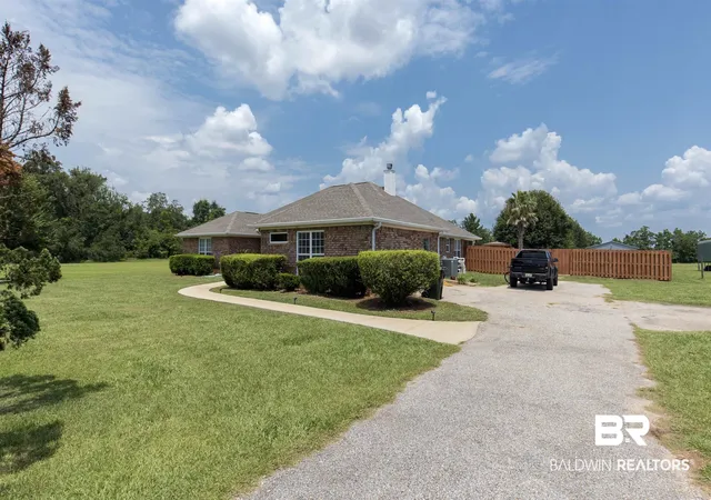 Photo 3 of Single family home for sale at 16311 Old Brady Rd, Bay Minette, AL 36507 | MLS# 400111 | Listing updated on 2026-08-26