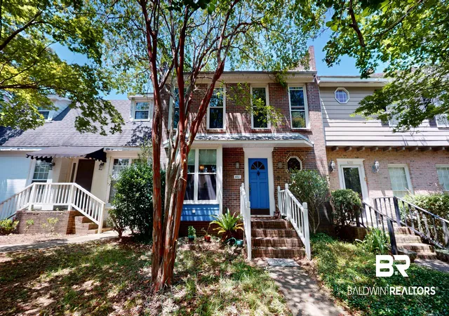Photo 3 of Townhouse for sale at 6012 Sussex Dr, Mobile, AL 36608 | MLS# 406755 | Listing updated on 2026-08-28
