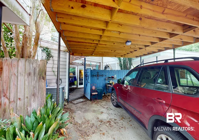 Photo 4 of Townhouse for sale at 6012 Sussex Dr, Mobile, AL 36608 | MLS# 406755 | Listing updated on 2026-10-07