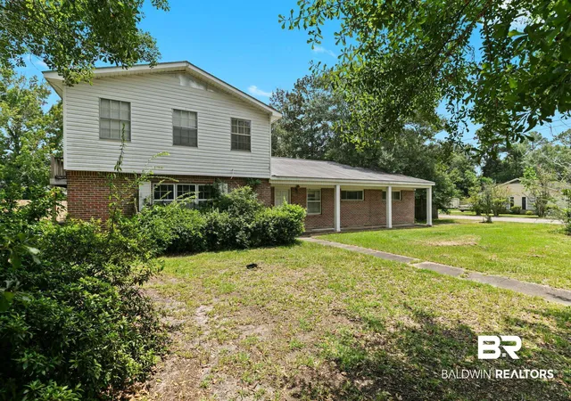 Photo 4 of Sale Pending at 1400 Belleville Ave, Brewton, AL 36426 | MLS# 400074 | Listing updated on 2026-08-26