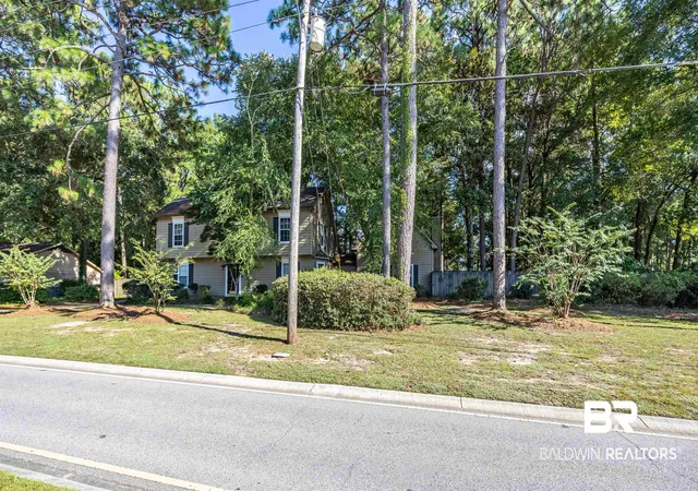 Photo 3 of Single family home for sale at 126 Ridgewood Dr, Daphne, AL 36526 | MLS# 399710 | Listing updated on 2026-09-03