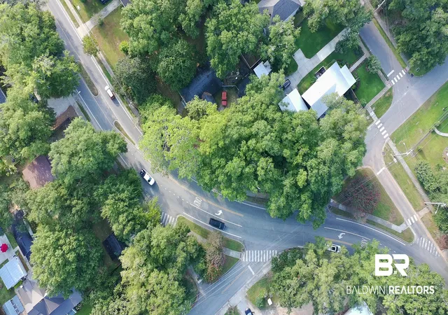 Photo 2 of Land for sale at 752 Fairhope Ave, Fairhope, AL 36532 | MLS# 409194 | Listing updated on 2026-08-22