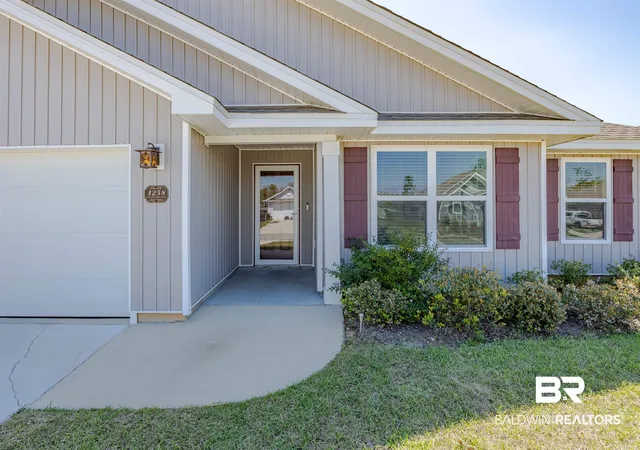 Photo 1 of Single family home for sale at 3258 Vista Del Mar Dr, Lillian, AL 36549 | MLS# 393975 | Listing updated on 2026-08-21