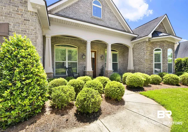 Photo 2 of Sale Pending at 804 Darrah St, Fairhope, AL 36532 | MLS# 399334 | Listing updated on 2026-09-10