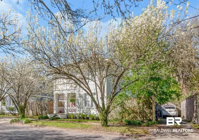 1st image of 160 Dexter Ave, Mobile, AL 36604 | MLS# 393637