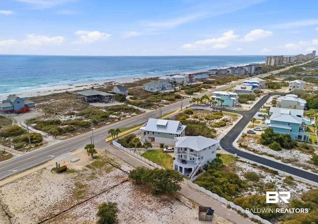 2nd image of 425 Gulfview Ln, Pensacola, FL 32507 | MLS# 397963