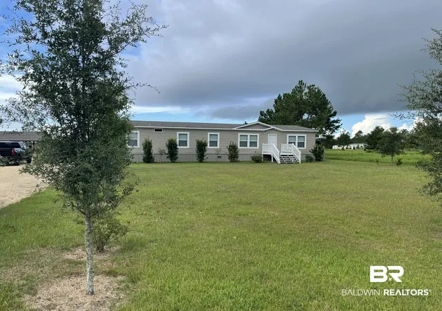 Photo 2 of Sale Pending at 26126 County Rd 32, Elberta, AL 36530 | MLS# 409112 | Listing updated on 2026-09-08