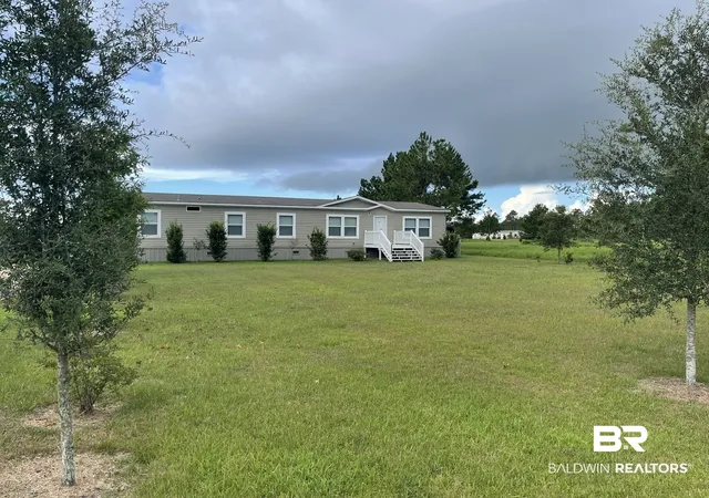 Photo 3 of Sale Pending at 26126 County Rd 32, Elberta, AL 36530 | MLS# 409112 | Listing updated on 2026-09-08
