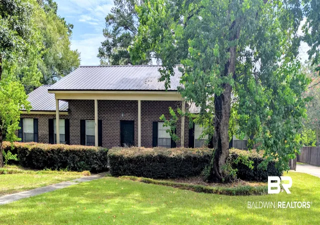 1st image of 110 E Lane Avenue #110, Brewton, AL 36426 | MLS# 400225
