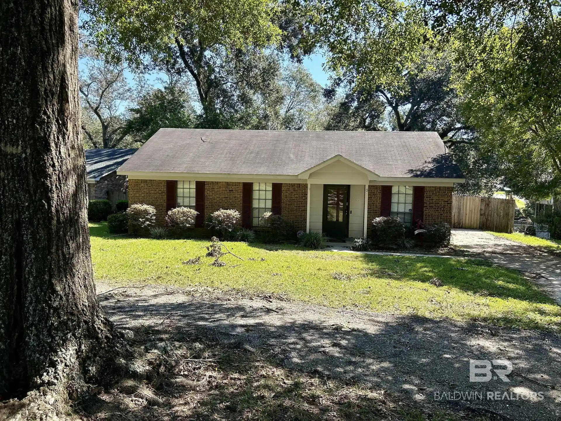 Single family home for sale at 5185 Fairland Dr, Mobile, AL 36619 | MLS# 412027