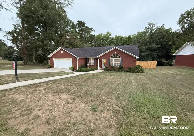 Photo 4 of Sale Pending at 100 Sue St, Flomaton, AL 36441 | MLS# 409202 | Listing updated on 2026-09-11