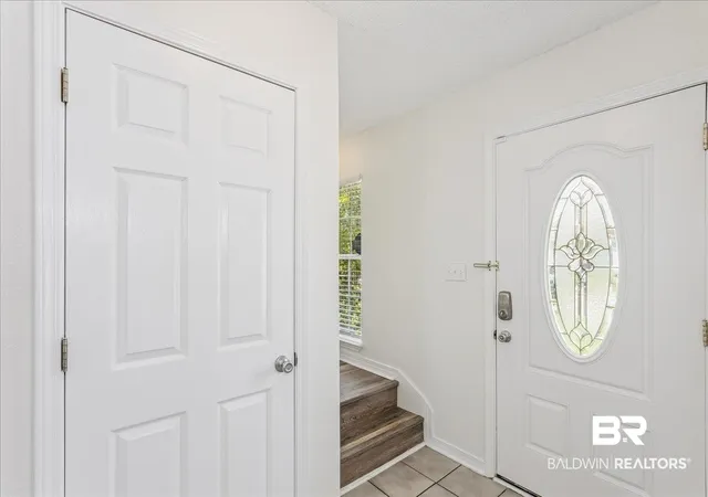 Photo 3 of Sale Pending at 7171 Heather Oaks Dr, Pensacola, FL 32506 | MLS# 400011 | Listing updated on 2026-09-12