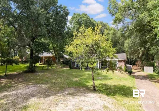 Photo 3 of Sale Pending at 915 Caroline Ave, Daphne, AL 36526 | MLS# 399258 | Listing updated on 2026-07-28