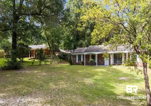 Photo 4 of Sale Pending at 915 Caroline Ave, Daphne, AL 36526 | MLS# 399258 | Listing updated on 2026-07-28