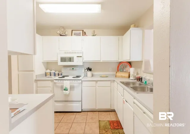 Photo 4 of Townhouse for sale at 6194 State Hwy 59 #Q5, Gulf Shores, AL 36542 | MLS# 399294 | Listing updated on 2026-09-07