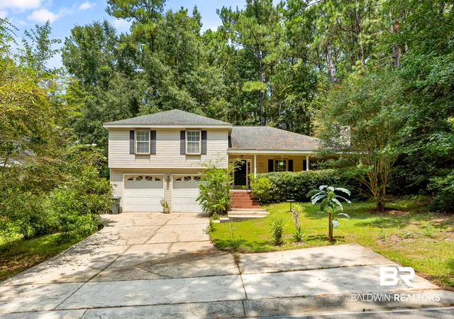 Photo 1 of Single family home for sale at 373 Ridgewood Dr, Daphne, AL 36526 | MLS# 409721 | Listing updated on 2026-09-14