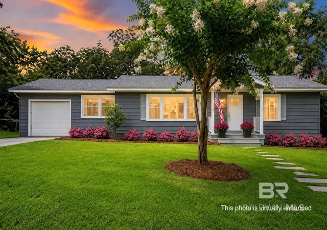 Homes for sale in Fairhope, AL | 216 Pinecrest Lane, Fairhope, AL 36532 | MLS# 394617