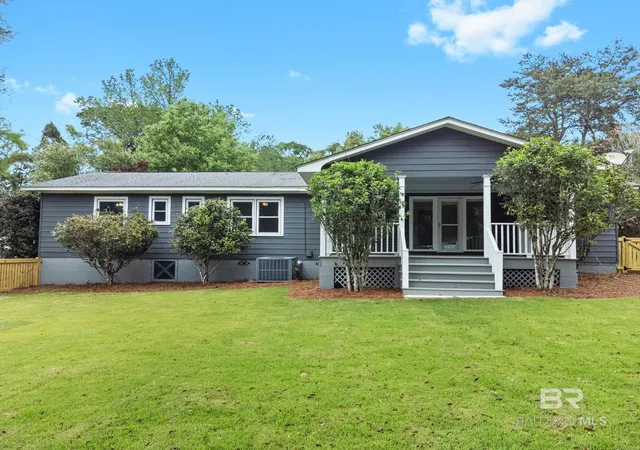 Homes for sale in Fairhope, AL | 216 Pinecrest Lane, Fairhope, AL 36532 | MLS# 394617