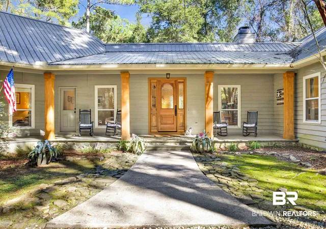 Photo 3 of Single family home for sale at 15 Woods Ave, Fairhope, AL 36532 | MLS# 393958 | Listing updated on 2026-09-13