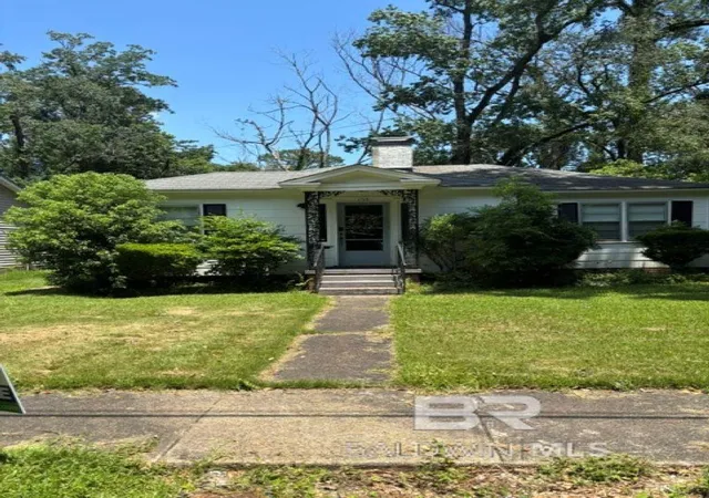 Homes for sale in Mobile, AL | 159 Vipon Avenue, Mobile, AL 36606 | MLS# 398675