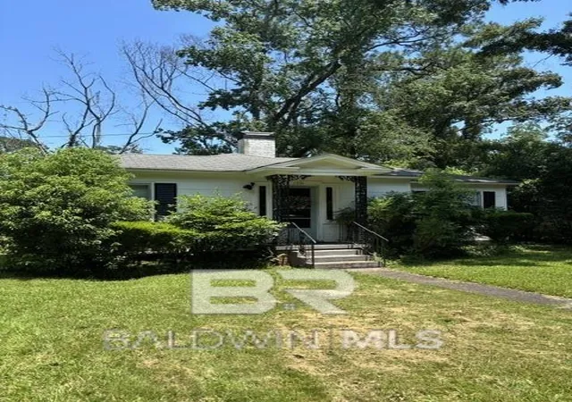Homes for sale in Mobile, AL | 159 Vipon Avenue, Mobile, AL 36606 | MLS# 398675