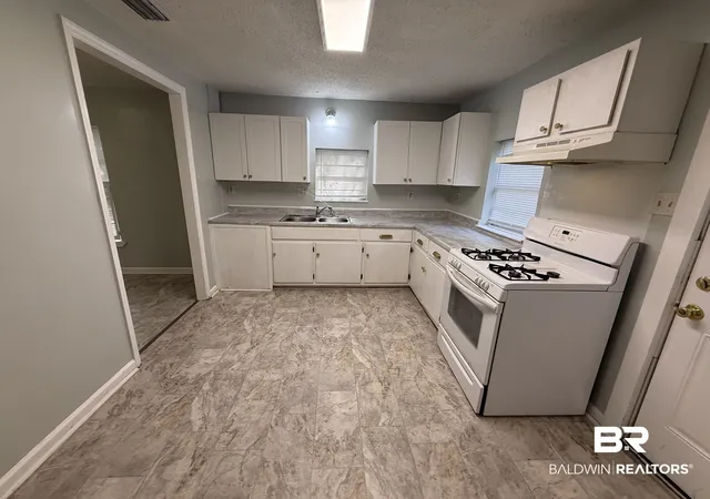 Photo 4 of Sale Pending at 553 4th Avenue, Chickasaw, AL 36611 | MLS# 409203 | Listing updated on 2026-10-08
