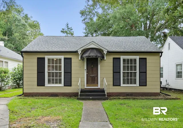 1st image of 122 Florence Pl, Mobile, AL 36607 | MLS# 400249