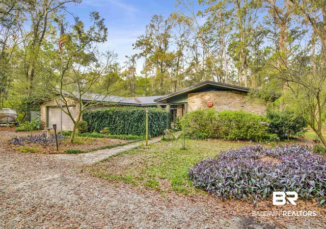 Photo 3 of Single family home for sale at 159 Fairwood Blvd, Fairhope, AL 36532 | MLS# 393589 | Listing updated on 2026-09-08