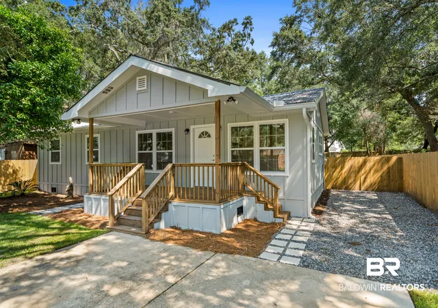 Photo 3 of Single family home for sale at 6233 Ponder Rd, Fairhope, AL 36532 | MLS# 406832 | Listing updated on 2026-08-11