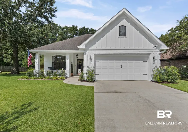 2nd image of 533 N Station Dr, Fairhope, AL 36532 | MLS# 409418