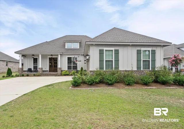Photo 1 of Single family home for sale at 650 Mcarthur Ln, Fairhope, AL 36532 | MLS# 399344 | Listing updated on 2026-09-09