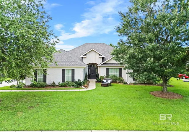Homes for sale in Daphne, AL | 10100 Landsdown Dr, Daphne, AL 36526 | MLS# 398824