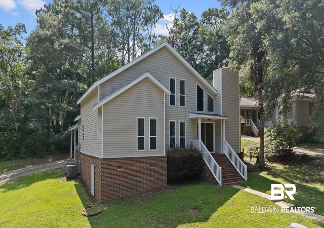 Photo 2 of Sale Pending at 201 Maplewood Loop, Daphne, AL 36526 | MLS# 398767 | Listing updated on 2026-09-10