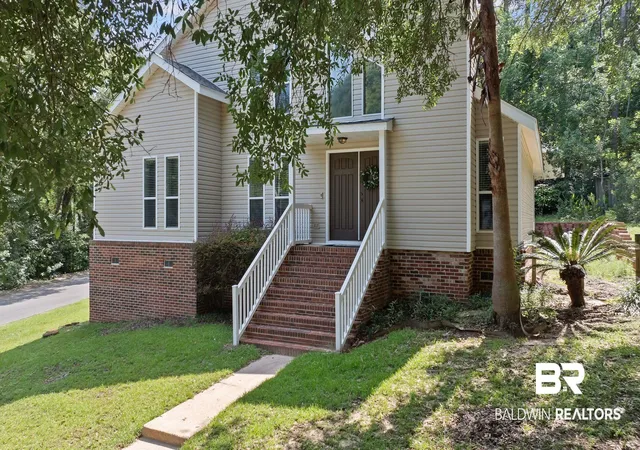 Photo 3 of Sale Pending at 201 Maplewood Loop, Daphne, AL 36526 | MLS# 398767 | Listing updated on 2026-09-10